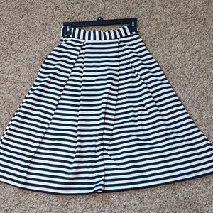 B&W Striped midi skirt